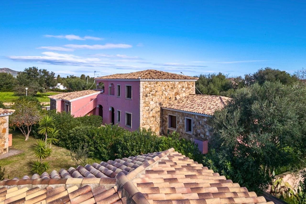 סאן תאודורו Iss Travel, La Ginestra - 2-Bedroom Apartment With Terrace And View Over Tavolara Island מראה חיצוני תמונה
