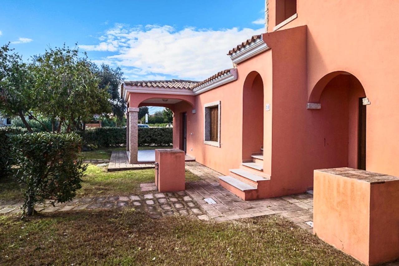 סאן תאודורו Iss Travel, La Ginestra - 2-Bedroom Apartment With Terrace And View Over Tavolara Island מראה חיצוני תמונה