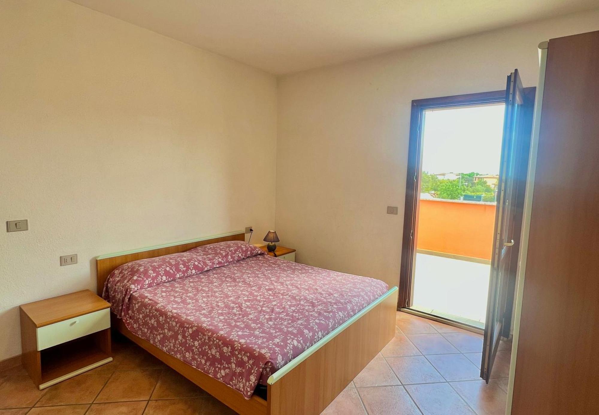 סאן תאודורו Iss Travel, La Ginestra - 2-Bedroom Apartment With Terrace And View Over Tavolara Island מראה חיצוני תמונה