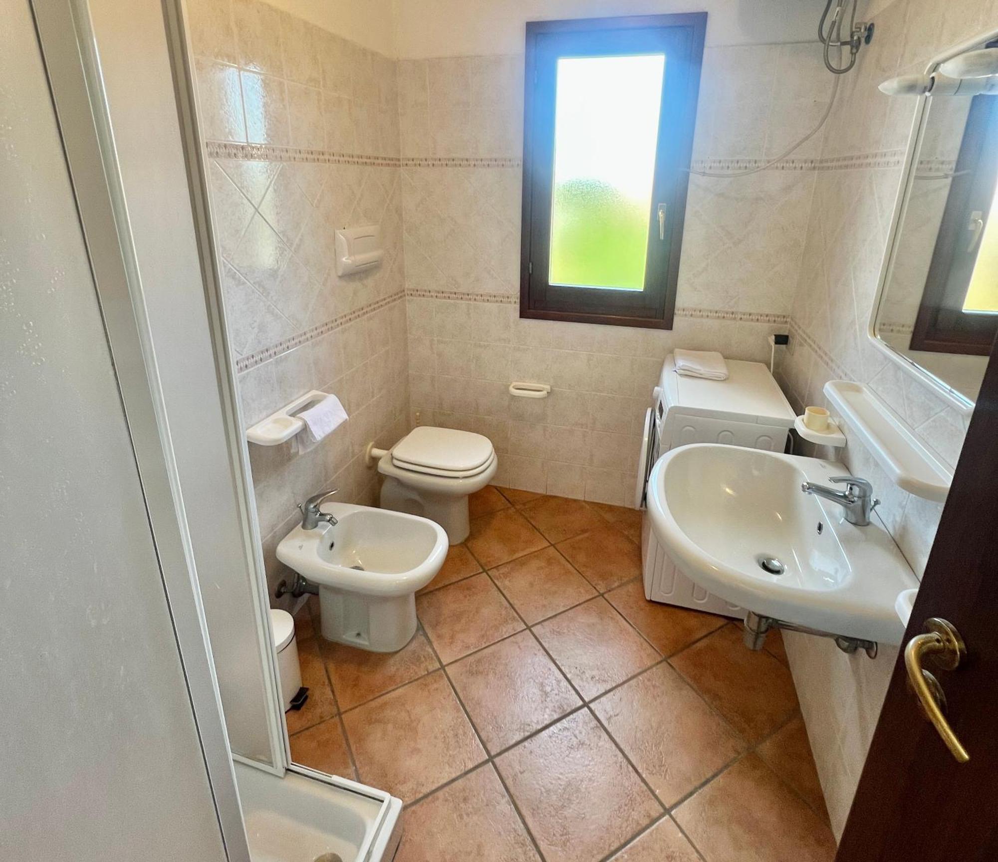 סאן תאודורו Iss Travel, La Ginestra - 2-Bedroom Apartment With Terrace And View Over Tavolara Island מראה חיצוני תמונה